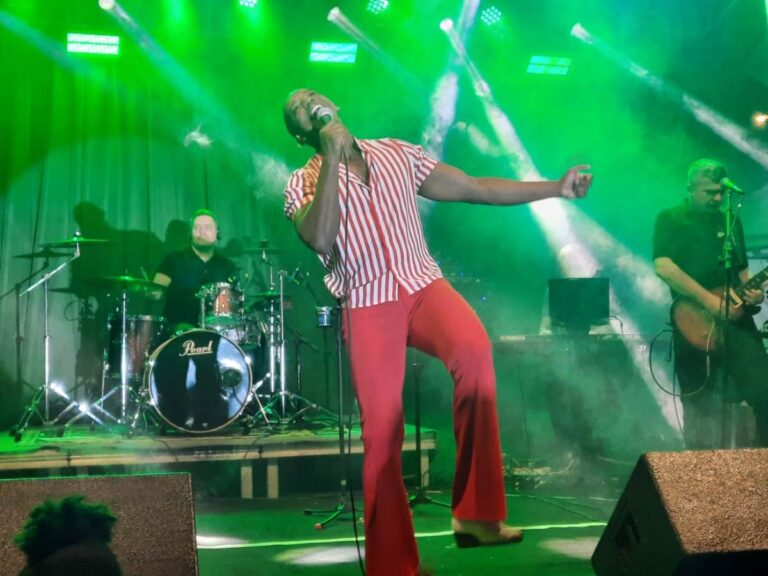 banda-flashback-foto-secom