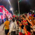 caravana-solar-da-coca-cola-com-o-papai-noel-