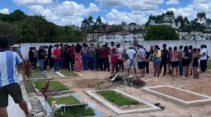 enterro-de-vitimas-de-acidente-na-br-101