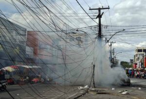 incendio-carros-rua-marechal-deodoro-foto-kaio-vinicius-acorda-cidade-1
