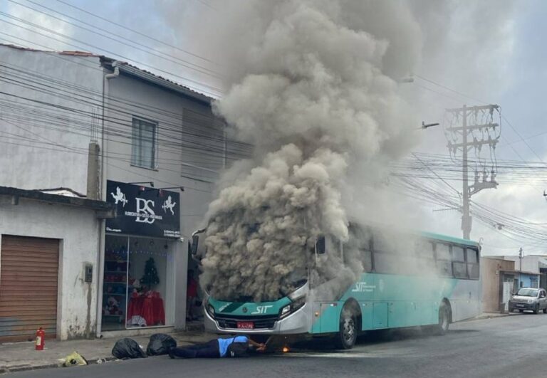 incendio-na-R-Heraclito-Dias-de-Carvalho
