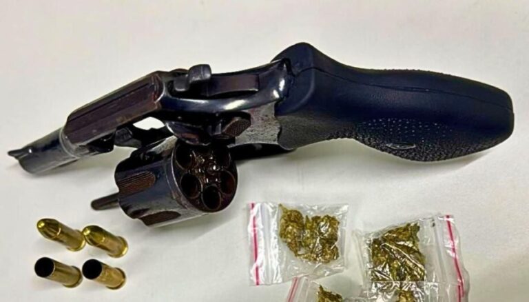 mataerial-apreendido-com-homem-no-bairro-jardim-cruzeiro-foto-policia-militar