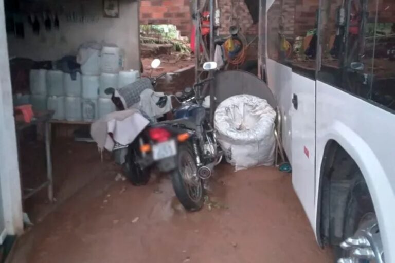 Chuva-em-Brumado-Foto-WhatsApp-Achei-Sudoeste-050126