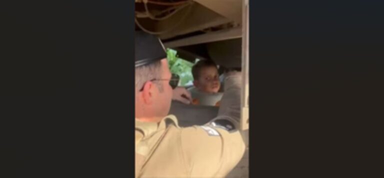 Menino-preso-em-roda-de-caminhao-Foto-Divulgacao-