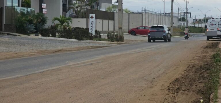 Moradores-reclamam-de-falta-de-calcamento-na-Avenida-Francisco-Fagundes-Filho-Foto-Paulo-Jose-Acorda-Cidade-11