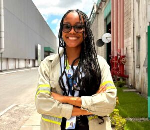 Renata-Passos-e-aprendiz-do-departamento-pessoal-da-Bracell-Foto-Acervo-Bracell