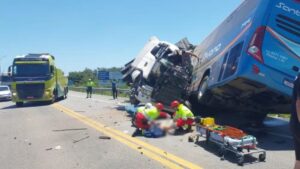 acidente-no-rio-grande-do-sul-foto-ecovias