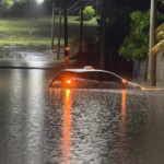 alagamento-chuva-forte-temporal-carro-submerso-Itaberaba-foto-Corpo-de-Bombeiros