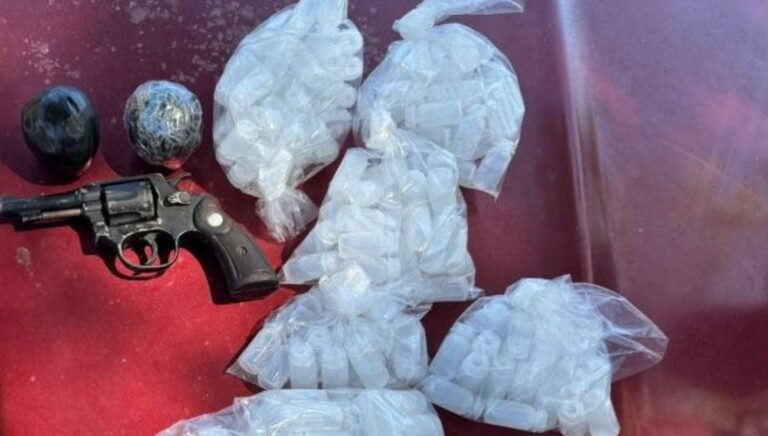 explosivos-encontrados-com-integrates-de-uma-torcida-organizada-em-Salvador-foto-divulgacao-