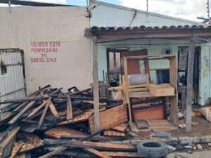 incendio-marcenaria-e-carpintaria-na-serraria-brasil-foto-ney-silva-acorda-cidade-03
