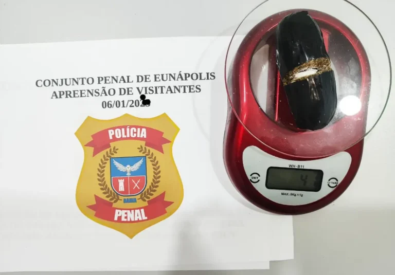 visitante-e-flagrada-com-drogas-em-Conjunto-penal-de-Eunapolis