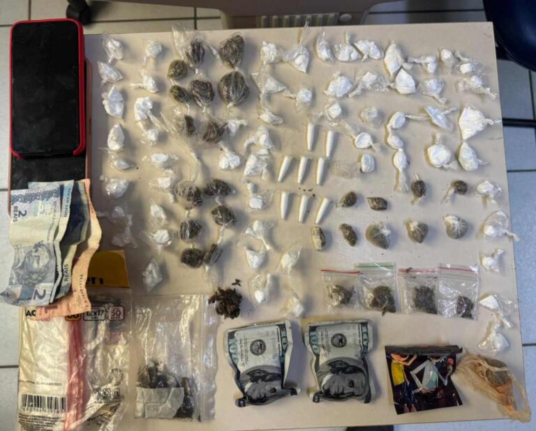 25-BPM-realiza-prisao-em-flagrante-de-um-casal-por-trafico-de-drogas-Foto-Policia-Militar-da-Bahia