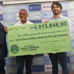 Camara-de-Feira-entrega-cheque-de-R-6-milhoes-para-construcao-do-novo-Hospital-Baiano-de-Oncologia-ft-ney-silva-acorda-cidade
