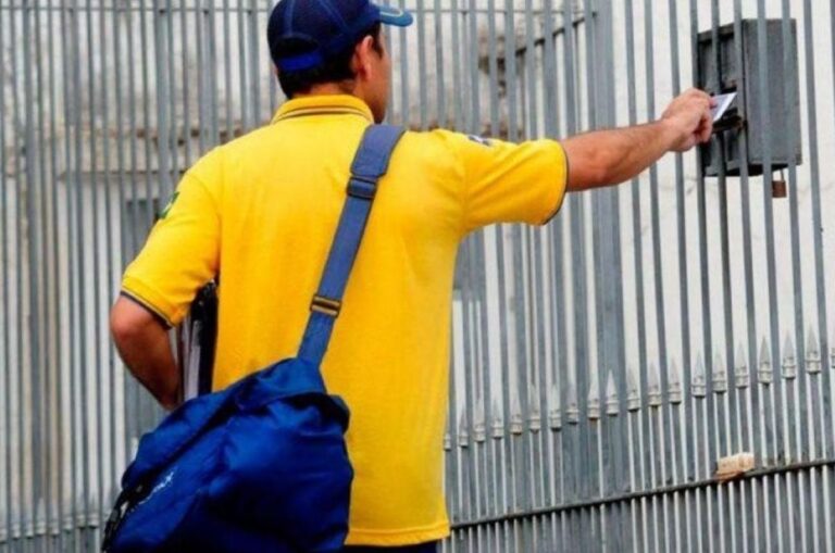 Carteiro-Correios-foto-Costa-Norte