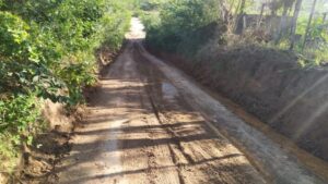 Encascalhamento-e-Patrolamento-no-Distrito-de-Jaiba-fotos-Divulgacao-SOMA-640b