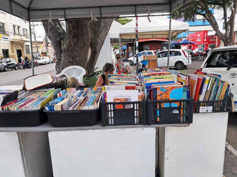 Feira-do-Livro-Usado-Foto-Ney-Silva-Acorda-Cidade-2