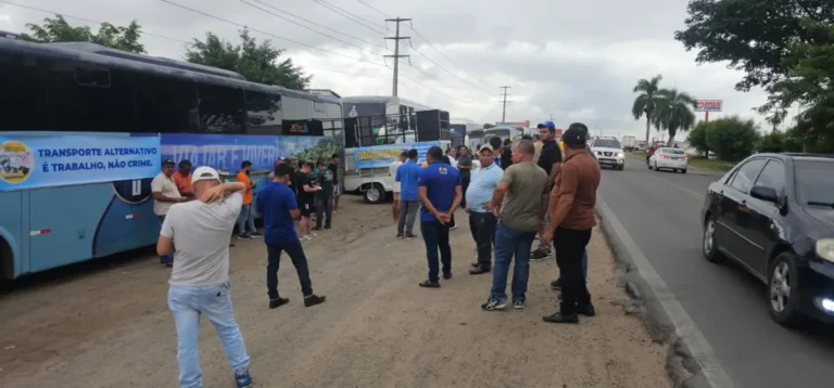 Mobilizacao-dos-motoristas-dos-transporte-alternativo-em-Feira-ft-paulo-jose-acorda-cidade-8