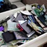 Policia-Militar-da-Bahia-vai-devolver-documentos-perdidos-pelos-folioes-Foto-Matheus-de-Jesus-PMBA