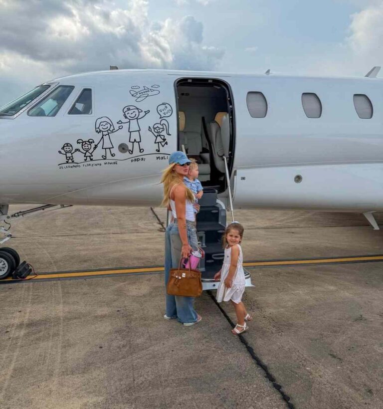 Virginia-Fonseca-e-os-filhos-embarcando-no-jato-Foto-Reproducao-Redes-Sociais-230226