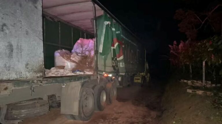 caminhao-roubado-com-carga-de-cacau-em-po-foto-reproducao