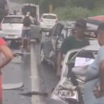 engavetamento-carros-BR-324-acidente-foto-divulgacao-