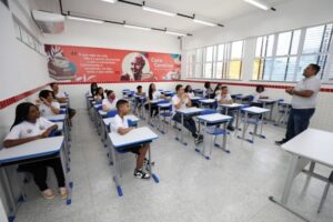 sala-de-aula-estudantes-alunos-foto-divulgacao
