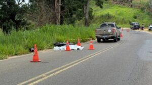 Acidente-moto-van-Ipiau-foto-reproducao-