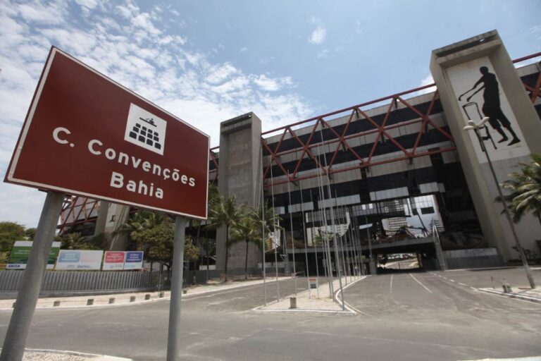 Antigo-Centro-de-Convencoes-Foto-Raul-Spinasse-Ag-A-Tarde