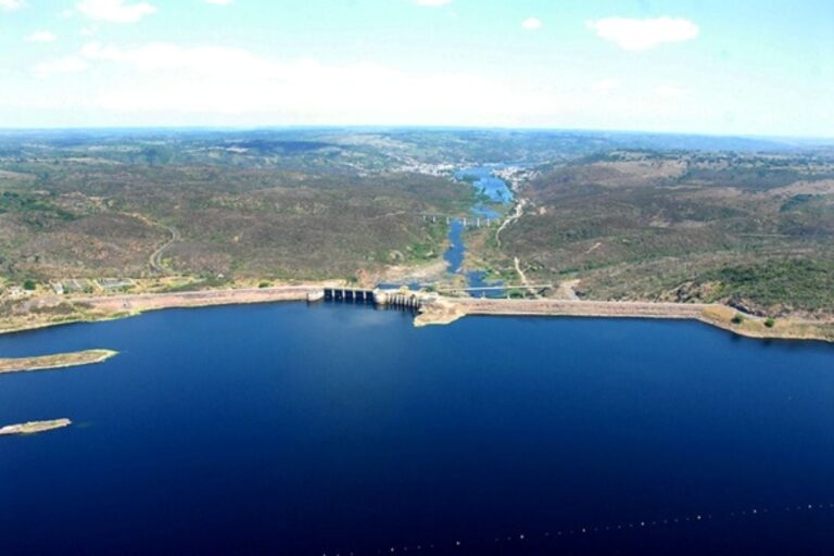 Barragem-de-Pedra-do-Cavalo-vista-aerea-no-municipio-de-CachoeiraBA-Foto-Paulo-Mocofaia-Divulgacao-Embasa-Copia