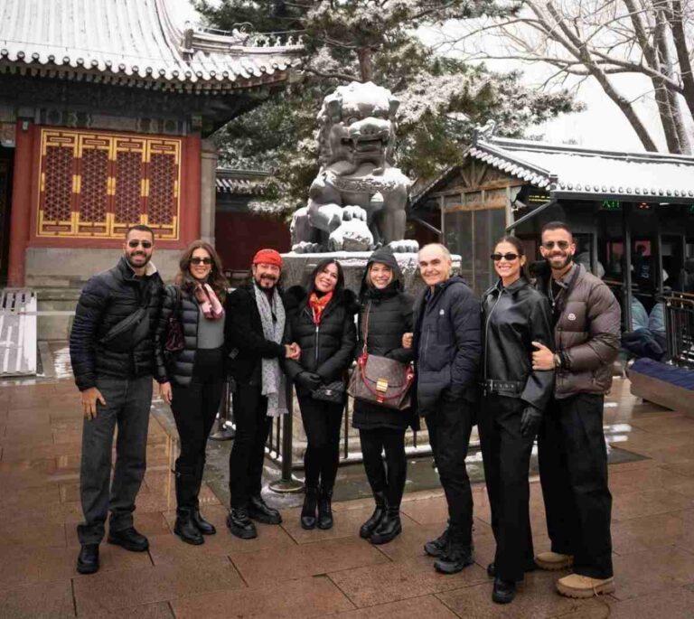 Bell-Marques-curte-ferias-na-China-com-a-familia-Foto-Reproducao-Redes-Sociais-060326