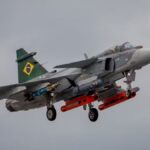 Caca-F-39E-Gripen-durante-testes-de-lancamento-de-bombas-no-Rio-Grande-do-Norte-Foto-Sargento-Muller-Marin-FAB-Divulgacao