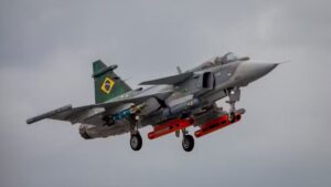 Caca-F-39E-Gripen-durante-testes-de-lancamento-de-bombas-no-Rio-Grande-do-Norte-Foto-Sargento-Muller-Marin-FAB-Divulgacao