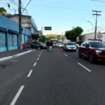 Corpo-de-homem-morto-e-encontrado-dentro-de-carro-de-compras-em-avenida-de-Salvador-Foto-Reproducao-TV-Bahia