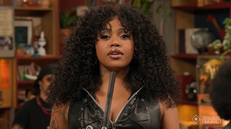 Duquesa-no-Tiny-Desk-Brasil-Foto-Reproducao-Tiny-Desk-Brasil-2-030326