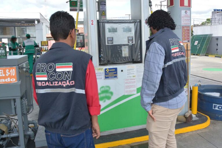 Fiscalizacao-Procon-reajuste-Diesel-13-03-2026-Foto-Gabriel-Calazans-3