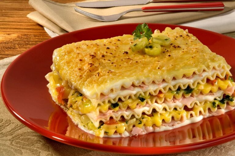 Lasanha-ao-Creme-de-Mandioquinha-com-Alho-Poro-foto-divulgacao-