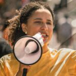 Megafone-vendedora-atriz-filme-Patricia-Julia-Lorrana-foto-divulgacao-