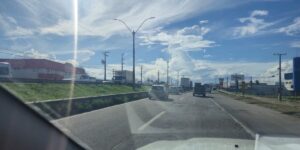 Motoristas-reclamam-de-engarrafamento-proximo-ao-viaduto-Portal-do-Sertao-em-Feira-de-Santana-