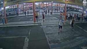 Onibus-e-sequestrado-apos-sair-do-Terminal-Central-de-Feira-de-Santana-Foto-Reproducao-Seprev