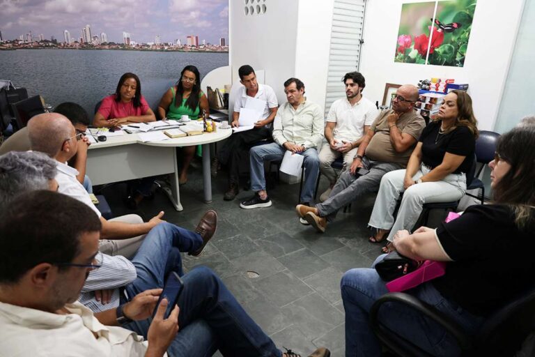 Reuniao-Poluicao-Visual-Foto-Marcelo-Magalhaes-1