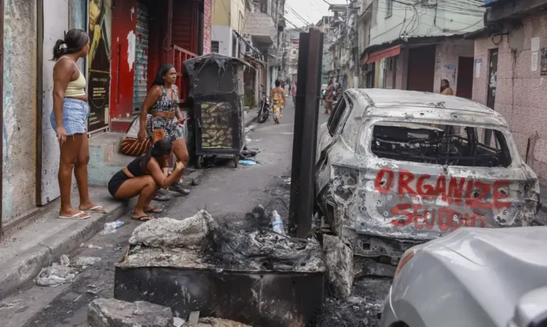 Rio-de-Janeiro-Operacao-Contencao