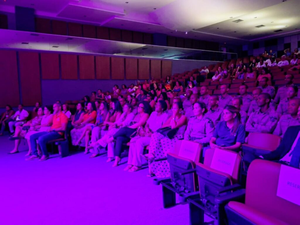 Secretaria-promove-encontro-com-debate-sobre-machismo-e-direitos-das-mulheres-em-Feira-de-Santana