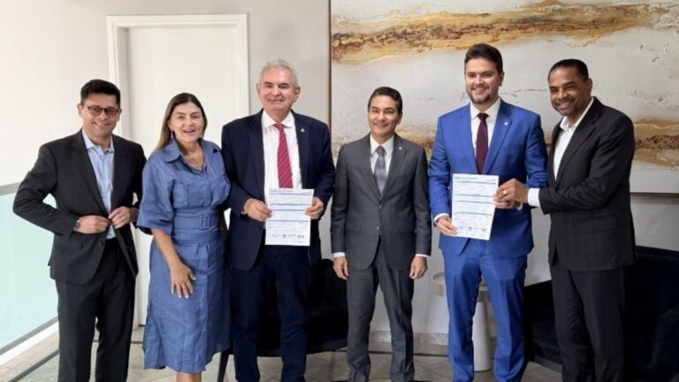 Senador-Angelo-Coronel-e-Marcio-Marinho-foto-divulgacao-