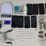 Sete-menores-sao-encontrados-em-casa-com-drogas-Foto-WhatsApp-Achei-Sudoeste-260326