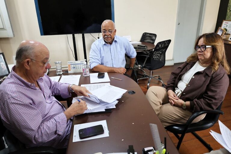 assinatura-do-Contrato-das-Agencias-de-Publicidade-Foto-ACM-