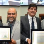 professores-da-Uefs-recebem-titulos-de-cidadao-feirense-vereador-pedro-Americo-foto-reproducao-