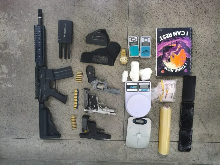 trafico-de-drogas-apreensao-armas-e-drogas