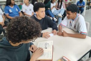 Estudante-de-Feira-de-Santana-cria-rede-de-incentivo-a-leitura-com-livros-para-aluguel-troca-e-venda4