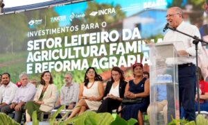 Governo-federal-destina-R-450-milhoes-para-fortalecer-o-Pronaf-Mais-Leite-Foto-Cadu-Gomes-VPR