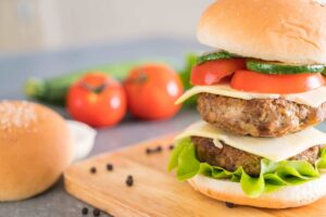 Hamburguer-Foto-Reproducao-Freepik